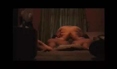 Kuuma neekeri porno Latinalainen Amerikka, syömässä jäätelöä.