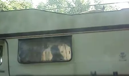 Vaalea, musta ja valkoinen. tissit ja pillu