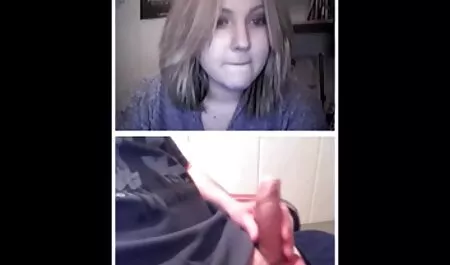Melissa saana parviainen porn ja Miranda leikkivät.