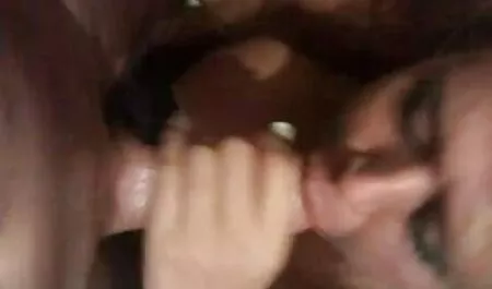 Äiti kasvoi pornopillu jalkapalloilijoiden paskassa.