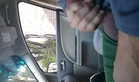 Hän loistaa saana parviainen porn kuvaajan kanssa.