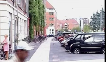 Vitut pikku pillua nyyteistä tissien välissä.