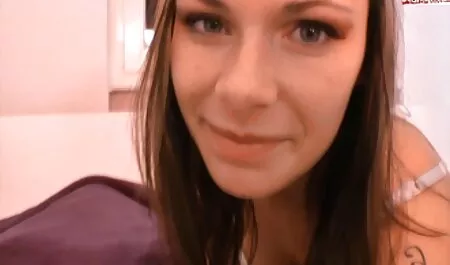 Hän muinainen rauniot kaiutin pieni pillu porno pyörii kuin piikki spin penis.