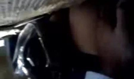 Curly Mulatsia panee neekeri pornoa kokenut setä.