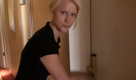 Blondi, Alusvaatteet. lihava pillu