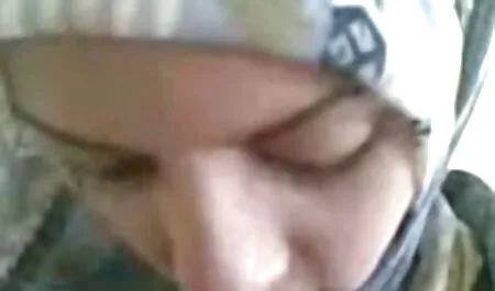 Keskeytin ohjelman ja sain tytön perseeseen. pilluporno