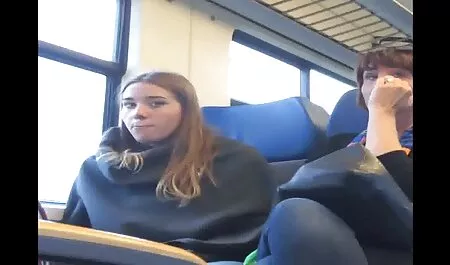 Mummo hyllyllä. pilluvideo