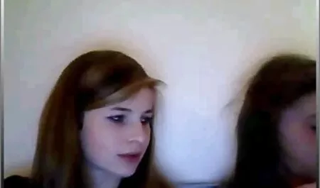 Kaksi naista. kotirouva porno