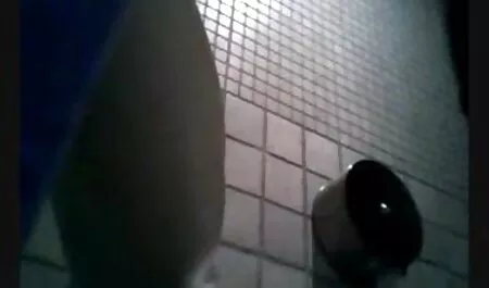 Imemässä mummo pillut isoa mustaa kullia.