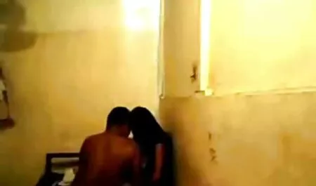Nainen, joka kiihottaa miestään ja tarvitsee pillu videot lämpöä.